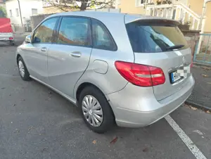 Mercedes-Benz B 180 B 180 CDI (BlueEFFICIENCY) 7G-DCT Bild 5