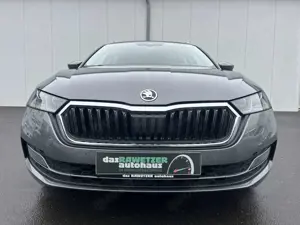 Skoda Octavia Combi 1.5 TSI DSG Style 175€ m. 20% Anz. 18 Zoll Bild 4