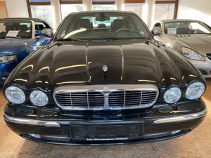 Jaguar XJ8 Bild 2