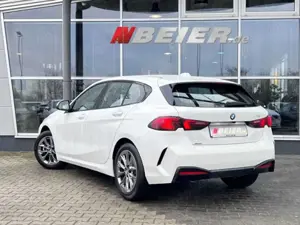 BMW 120 i adap.LED AHK ToT-Winkel Komfort 2xPDC Bild 4