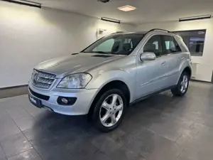 Mercedes-Benz ML 320 CDI *Bi-Xenon*Schiebedach*V6*Sport* Bild 2