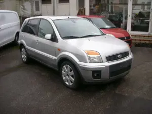 Ford Fusion Plus 1.6 Klima + SD Bild 3