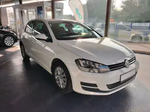 Volkswagen Golf VII Lim * Bi-Xenon *LED * Sitzheizung *