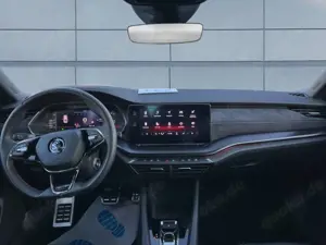 Skoda Octavia Lim. RS 2.0 DSG HUD ACC *Komplettfolierung* Bild 5