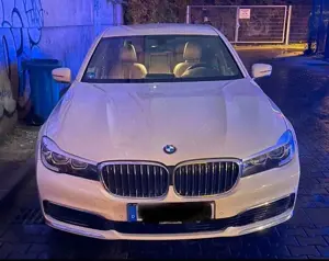 BMW 730