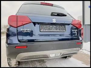 Suzuki Vitara VITARA 1.5 HYBRID COMFORT+ SHINKAI AGS 4X4 Bild 3