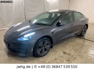 Tesla Model 3 LED Wärmepumpe Ryzen Shanghai Autopilot3