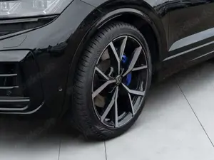 Volkswagen Touareg 3.0 V6 R eHybrid 4M AHK PANO 22" Nachtsi Bild 4