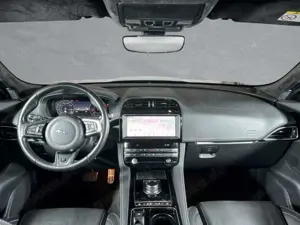 Jaguar F-Pace 30d R-Sport AWD Winterpaket LED Pano AHK Bild 4