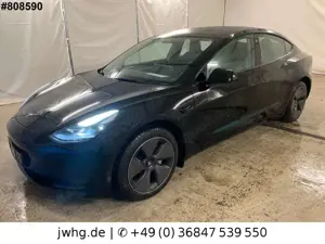 Tesla Model 3 LED Wärmepumpe Ryzen Shanghai Autopilot3
