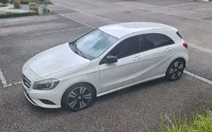 Mercedes-Benz A 200 A 200 (BlueEFFICIENCY) 7G-DCT Urban