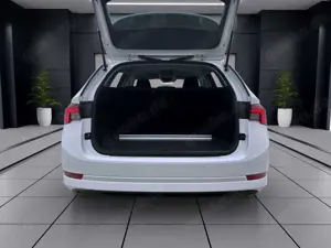 Skoda Octavia Combi 2.0 TDI DSG STYLE NAVI HuD LED SIT Bild 4