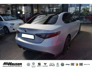 Alfa Romeo Giulia Competizione 2.0 Turbo AT8 Q4 PANO HARMAN-KARDON E Bild 5