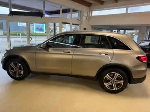 Mercedes-Benz GLC 220 d 4M EXCLUSIVE Interieur+Verkehszeichenass.+AHK+Ka Bild 4