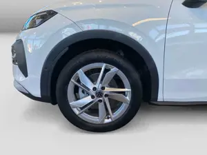 Volkswagen T-Roc Life 1.5 l eTSI 150 PS DSG Winterp.Lichtp. Bild 5