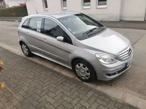 Mercedes-Benz B 200 B-Klasse Bild 2