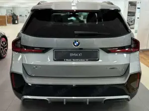 BMW X1 sDrive18i *M-Sportpaket* *AHK schwenkbar* Bild 5