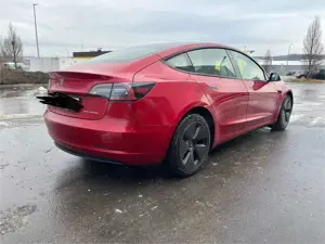 Tesla Model 3 Model 3 Standard Reichweite Plus Hinterradantrieb Bild 2