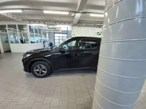 BMW X1 sDrive18i Steptronic Navi DSG Bluetooth PDC K Bild 3