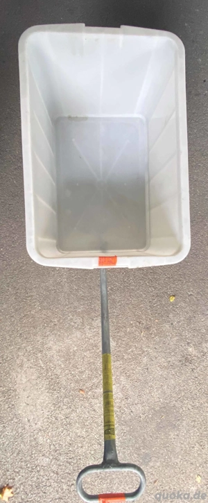 Zug-Handkarre mit passender, weißer Kunststoffbox (ca. 125 L)