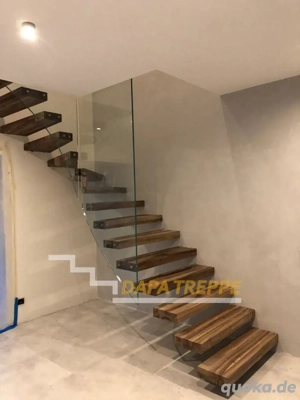 Exklusive Kragarmtreppe aus Holz nach Maß gefertigt   Eiche   Esche   Buche   Ahorn