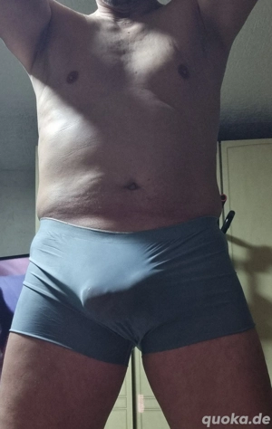 Hast du Weiblich auch so Lust auf was anderes  zu spüren. Zungenküsse. Bussi 