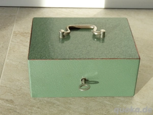 stabile Geldkassette Tresor Kasse grün 20x15x9 cm Hammerschlag