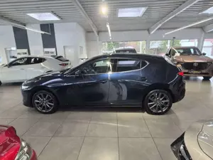 Mazda 3 Skyactiv 2.5 l 140 PS AT Exclusive-Line Bild 3