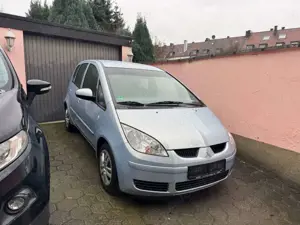 Mitsubishi Colt CZ3 Lim. 5-trg. 1.1 Inform 1 hand tüv neu