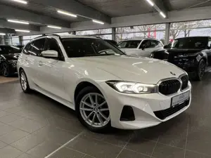 BMW 320 320d Touring xDrive Driving Assistant+ LiveCOCK.