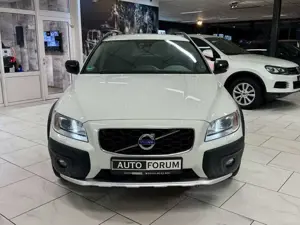Volvo XC70 2.0 D4 AUTOMATIK AHK LEDER MEMORY BiXENON Bild 3