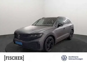 Volkswagen Touareg 3.0TDI 4Motion DSG R-Line Matrix STHZ DYNAUDIO Pan