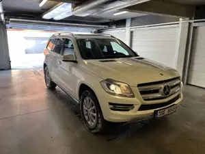 Mercedes-Benz GL 350 BlueTEC 4Matic 7G-TRONIC