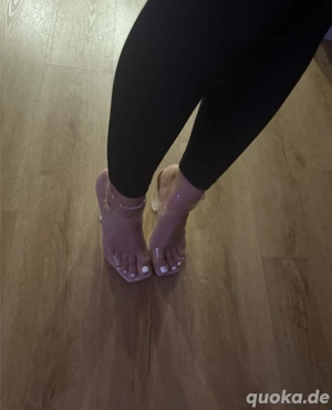 Verkaufe fussbilder getragene Socke 