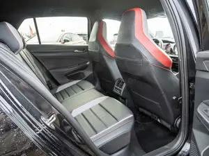 Volkswagen Golf VIII GTI 2.0 TSI HUD SITZBELÜFTUNG LED Bild 4