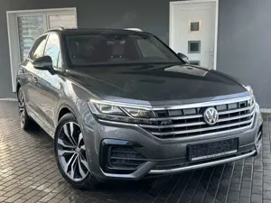 Volkswagen Touareg 3.0 TDI, Pano,DigitalCo,Dynaudio, R-Line