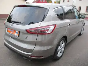 Ford S-Max Titanium Autom.-Schnäppchen Bild 5
