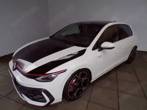 Volkswagen Golf GOLF VIII 2.0 GTI DSG H  R+PANO+AHK+MATRIX+19' Bild 3