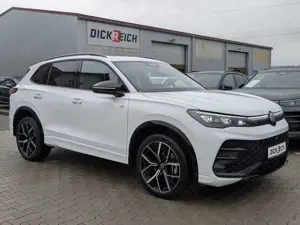 Volkswagen Tiguan 2.0 TDI 4M R-Line PANO*HK*AHK*MATRIX*20"