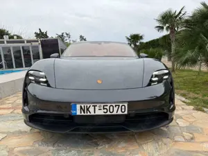 Porsche Taycan 4 S 1.Hand Panorama Head-Up Performance Bild 2