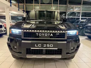 Toyota Land Cruiser 250 - EXE-MILD HYB-360 KAMERA-COOL BOX-LED