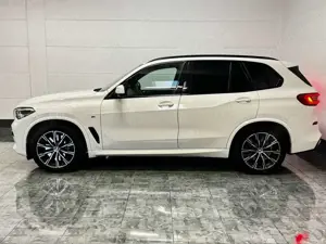 BMW X5 xDrive 30 d M Sport*Pano*HUD*LED*Kamera Bild 3