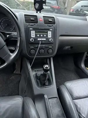 Volkswagen Golf 1.6 Comfortline Bild 4