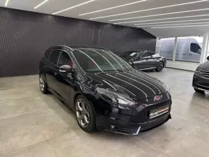 Ford Focus Turnier ST 2.0*Tempomat*Sitzheizung*Recaro