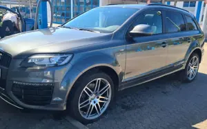 Audi Q7 Audi Q7 3.0 V6 S-Line Plus V12 Paket Daytona Grau
