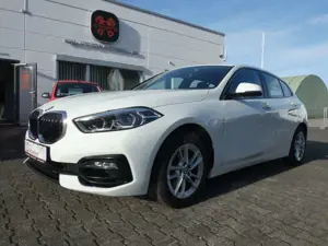 BMW 118 118i Sport Line *NAVI*ALU*KLIMA*AHK*