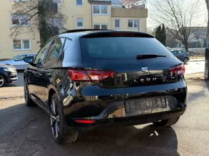 SEAT Leon I-Tech Panorama LED PDC Bild 4