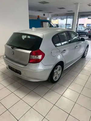 BMW 116 i*Steuerkette/Tüv/Insp.Neu* Bild 3