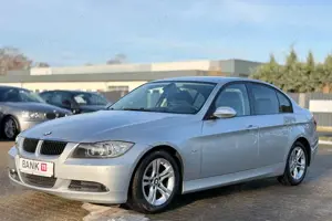 BMW 318 d E90 EMW Select.AHK Navi Xenon M-fahrwerk