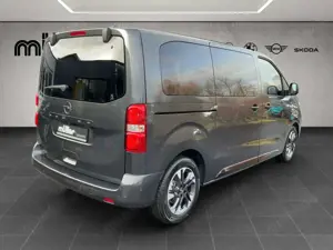 Opel Zafira Edition 2.2 Diesel Bild 3